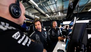 Mercedes ma dwa różne bolidy? "Nowy problem"