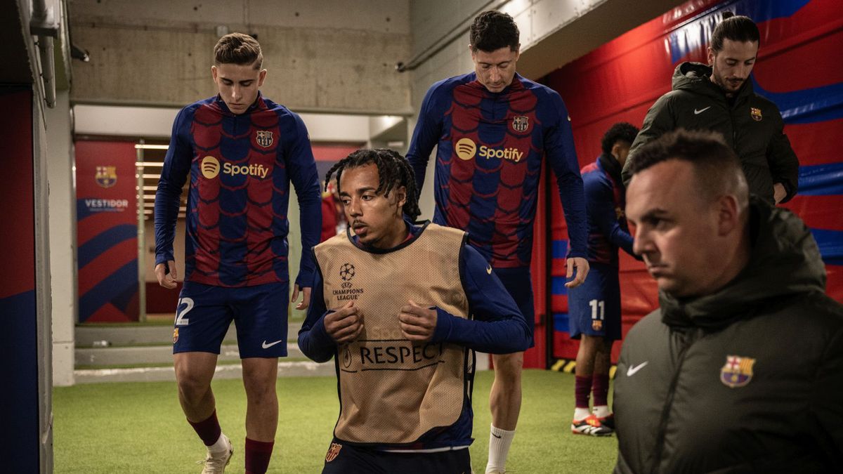 Zdjęcie okładkowe artykułu: Getty Images / (Photo by David Ramos - UEFA/UEFA via Getty Images / Na zdjęciu: piłkarze FC Barcelony