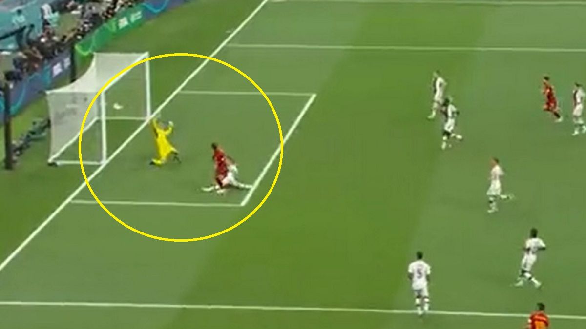 Gol Alvaro Moraty w meczu z Niemcami