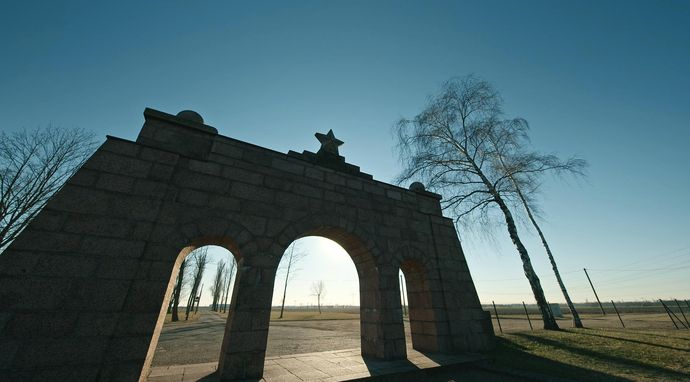 Pracując dla wroga