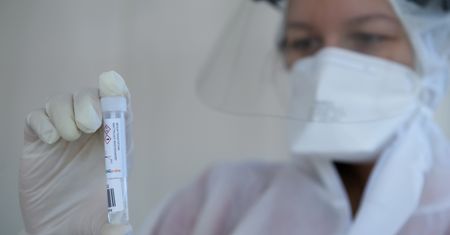Koronawirus w Polsce. Dotarły szybkie testy z Korei. Zrobić je można w 15 minut