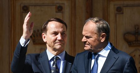 Sikorski rośnie w siłę? [OPINIA]