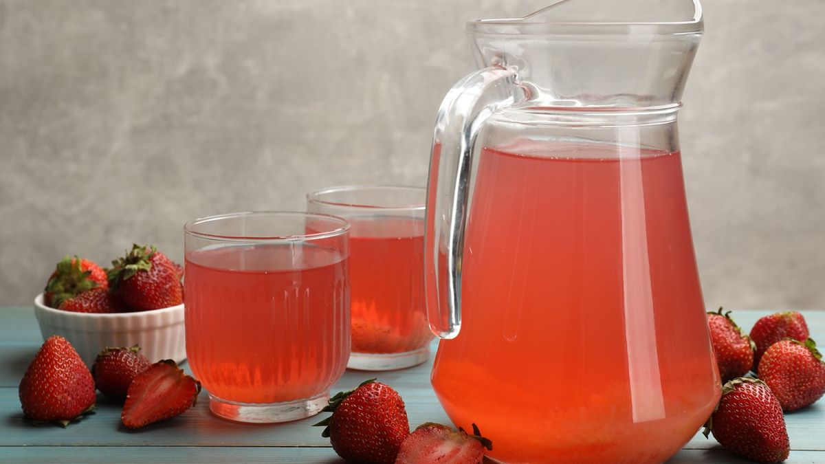 Domowy kompot z truskawek