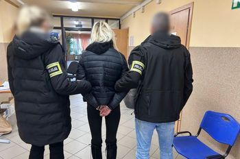 Łódź: Nerwowe zachowanie zdradziło parę. Wpadli z 650 gramami narkotyków i atrapami broni