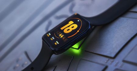 Jak skończy się energia, nie płacz tylko ładuj - recenzja Oppo Watch (wideo)