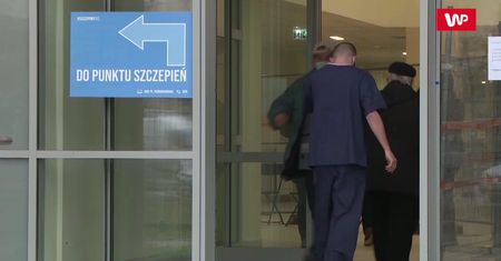 Ruszyły szczepienia seniorów. "Organizacja kapitalna!"