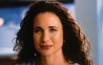 Andie MacDowell ze striptizerami