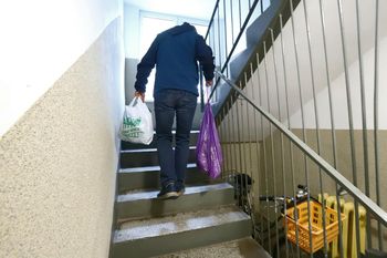 Legnica: Mieszkańcy Legnickiej Spółdzielni Mieszkaniowej mają dość częstych awarii wind. Usterki dają się we wszystkim lokatorom wieżowców
