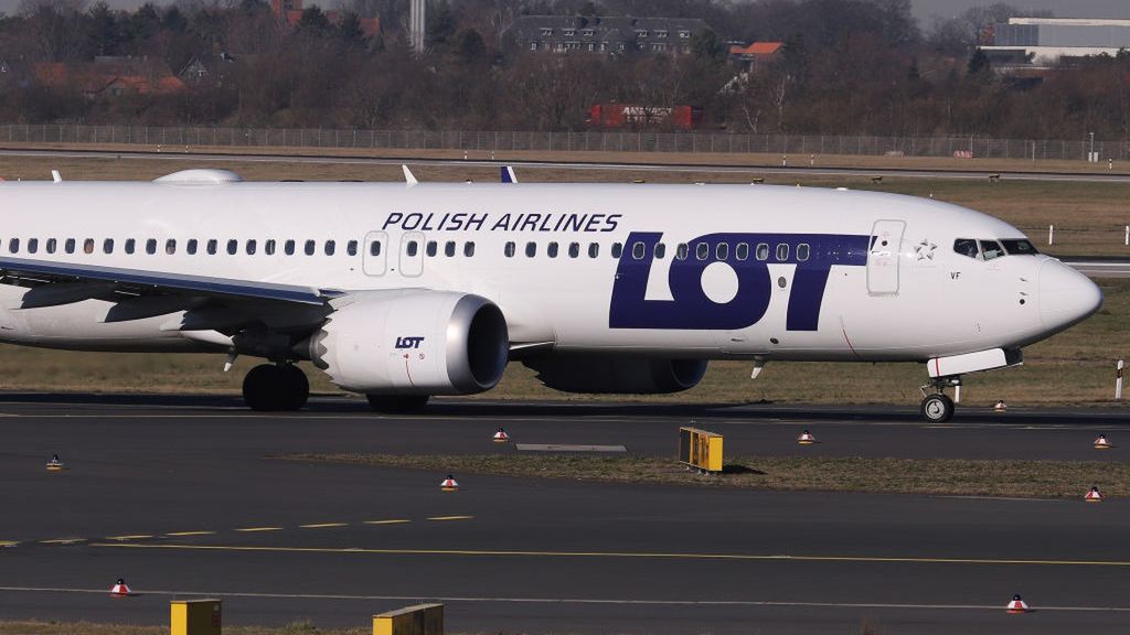 Zakaz lotów przedłużony