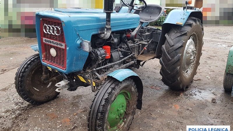 Legnica. Uciekał przed policjantami traktorem. Miał prawie 3 promile alkoholu we krwi