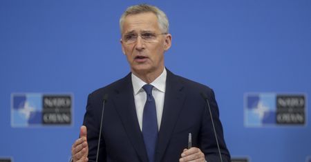 Stoltenberg: Rosja prowadzi przygotowania do zajęcia całego Donbasu