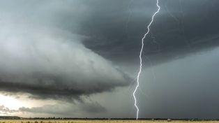 Uwaga! Burze - ostrzeżenie meteorologiczne 2 stopnia dla powiatu radomszczańskiego (13.07.2025)