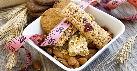 Batoniki muesli z rodzynkami, bez polewy (miękkie)