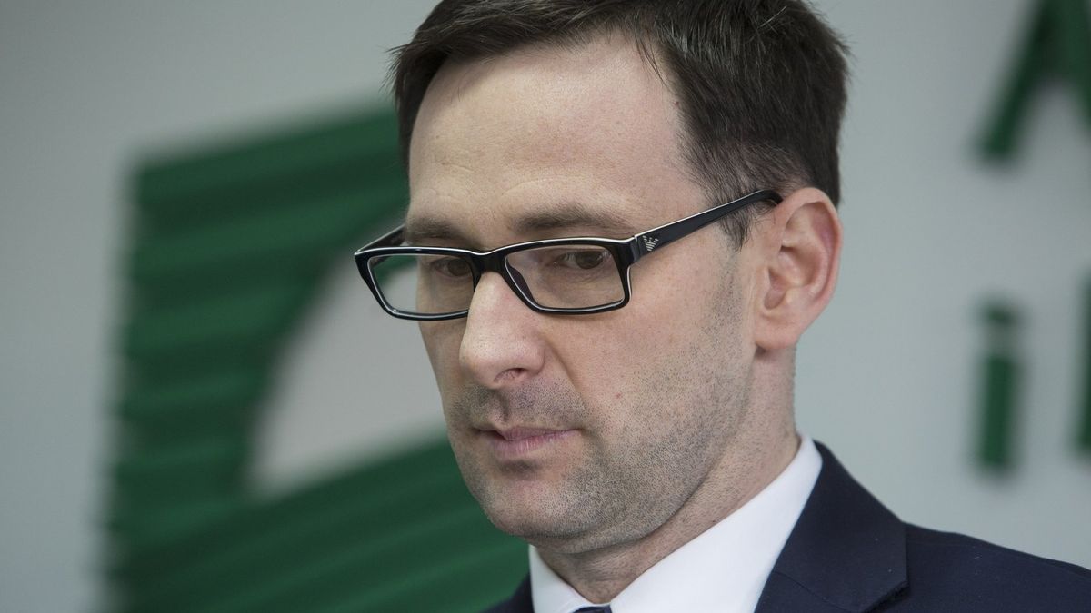 Daniel Obajtek zastąpił na stanowisku prezesa Orlenu Wojciecha Jasińskiego.