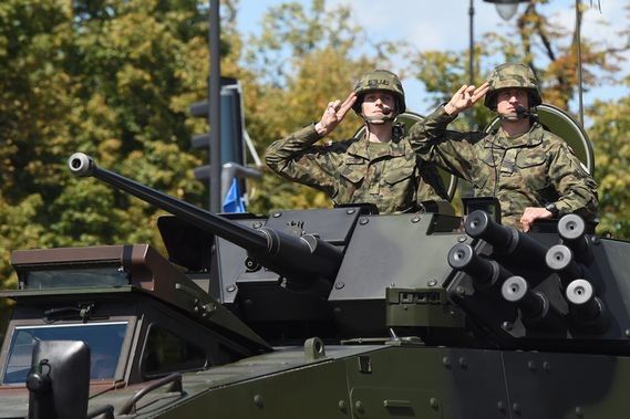 Przestarzałe, poradzieckie czołgi w polskiej armii. "Nie mamy zdolności produkcyjnych"
