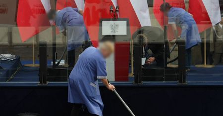 Tanie państwo i dyktat najniższej ceny odbiły się na najsłabszych pracownikach