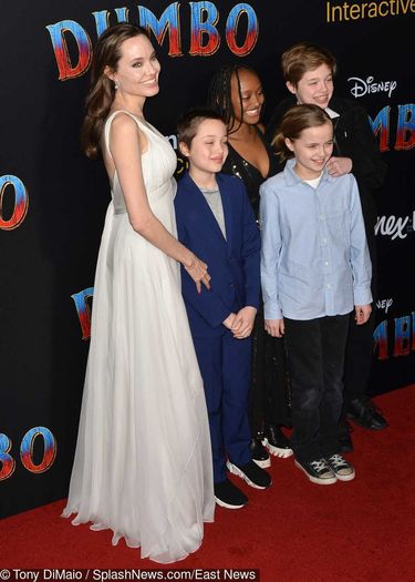 Angelina Jolie z dziećmi na premierze filmu "Dumbo"