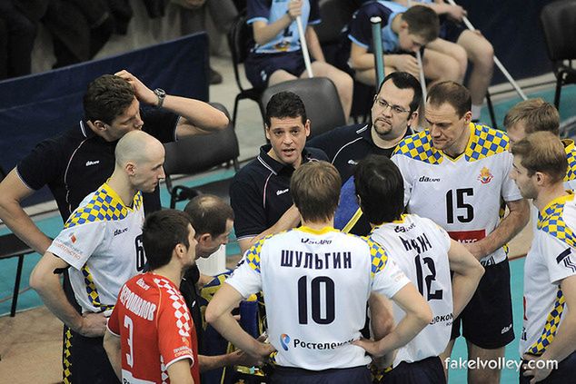 Plamen Konstantinow za co się nie weźmie obróci w sukces. Bardzo dobrze radził sobie jako zawodnik, a teraz nie gorzej jako trener / fot: fakelvolley.com