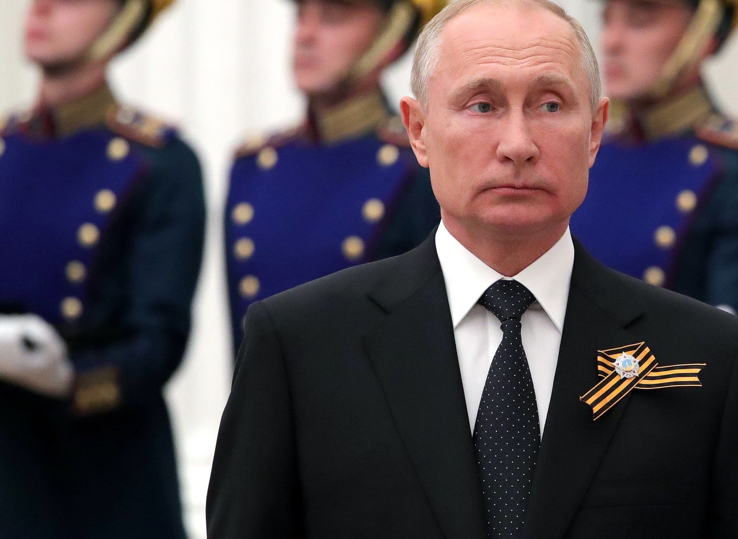 Menkiszak: Rosja stawiała na Trumpa. Patrzy na kryzys w USA i czeka, co zrobi Biden