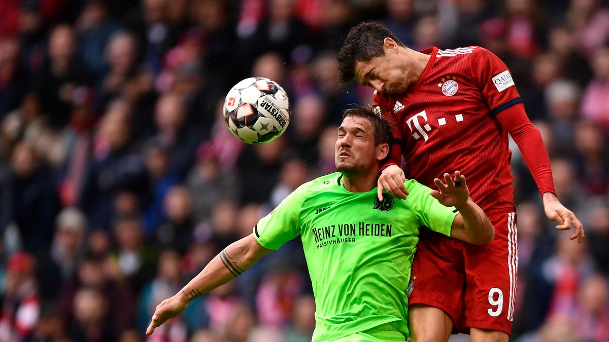 Robert Lewandowski (z prawej) i Oliver Sorg (z lewej)