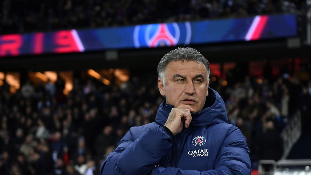 PARIS, FRANCE - APRIL 02: Christophe Galtier of Paris Saint Germain looks on before the Ligue 1 match between Paris Saint-Germain and Olympique Lyon at Parc des Princes on April 02, 2023 in Paris, France. (Photo by Aurelien Meunier - PSG/PSG via Getty Images)