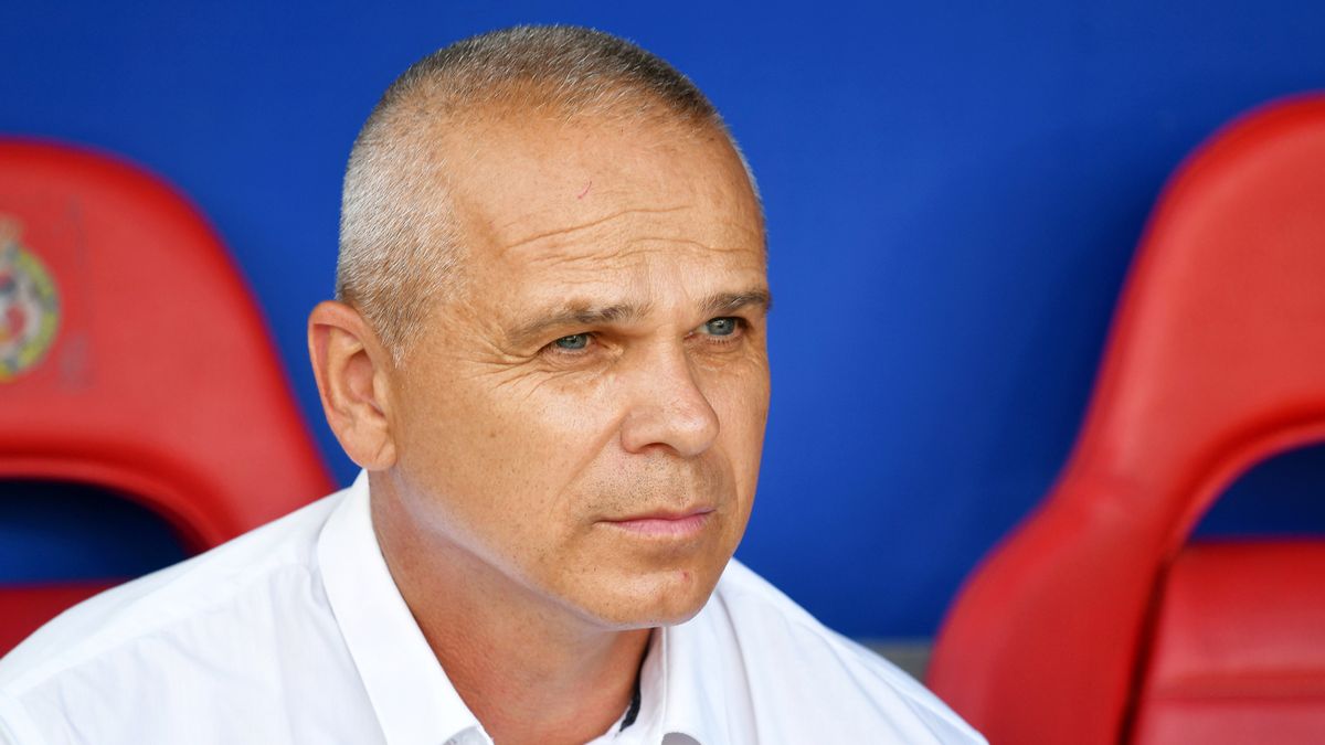 PAP / Piotr Polak / Na zdjęciu: trener Śląska Wrocław Vitezslav Lavicka