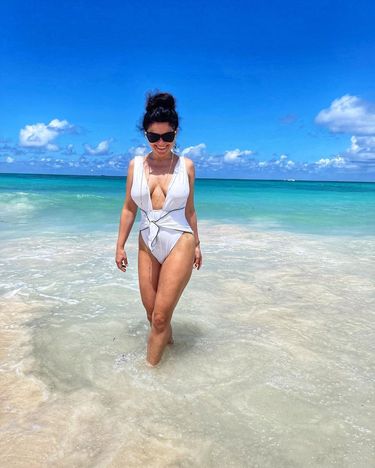 Kasia Cichopek w bikini w Morzu Karaibskim