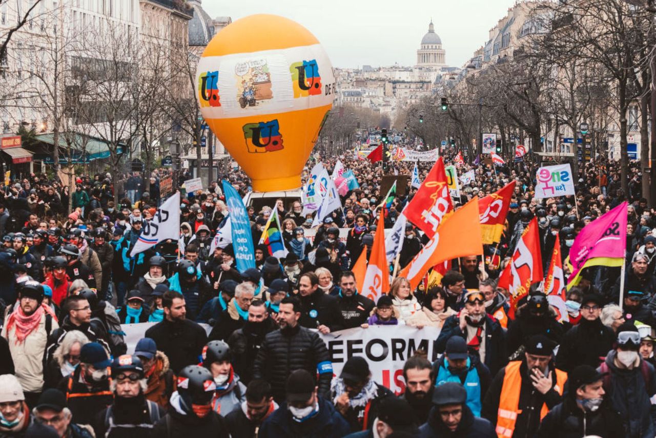 Mieszkańcy Paryża wyszli na ulice