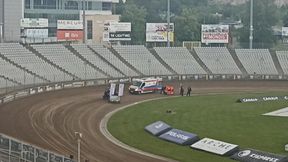 Żużel. Chwile grozy w Częstochowie. Ratownik potrącony w trakcie wyścigu!