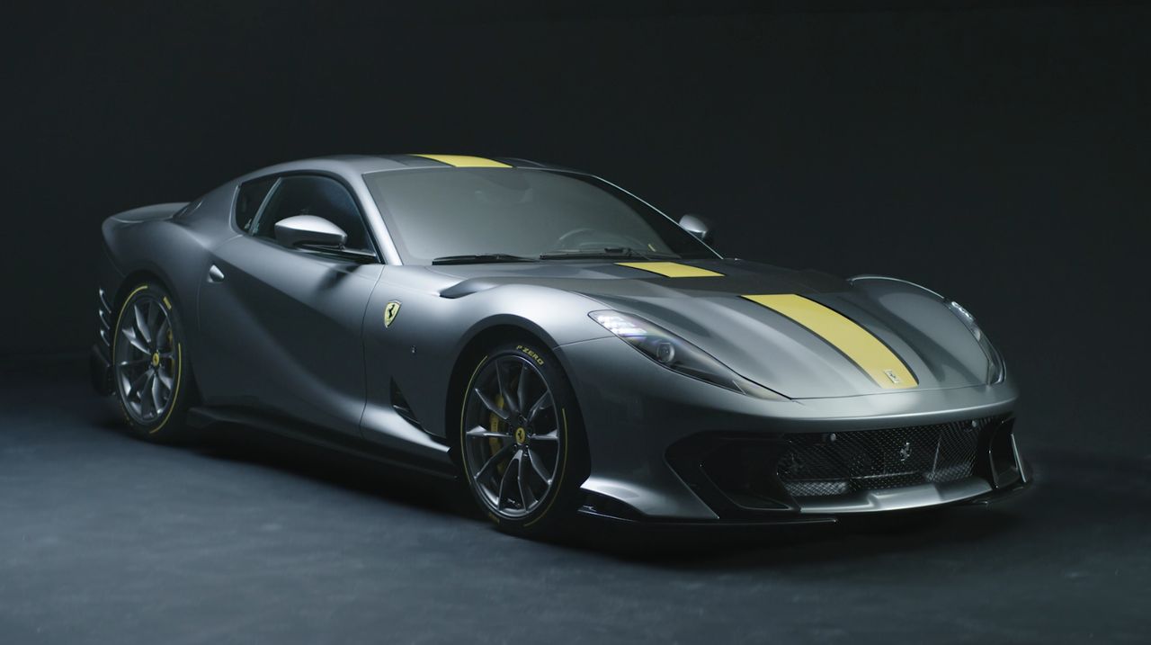 Ferrari 812 Competizione (2021)