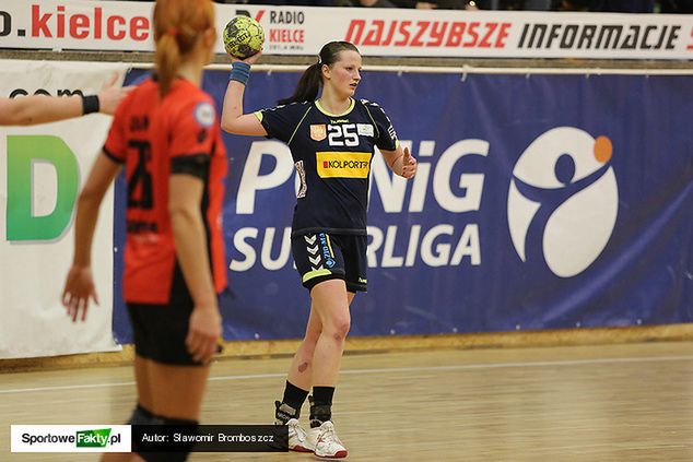 Kamila Skrzyniarz została królowa strzelczyń PGNiG Superligi, zdobyła 235 bramek.