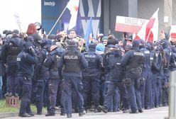 Warszawa. Protest antycovidowców. Interweniuje policja