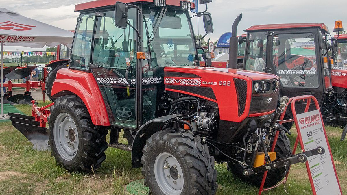 Nielegalne traktory z Białorusi zalały Polskę. "Zostaliśmy zignorowani"
