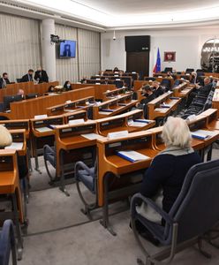 Senat przyjął uchwałę ws. obrony wolnych mediów