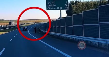 Brak wyobraźni to mało. Mężczyzna na hulajnodze pędził S7