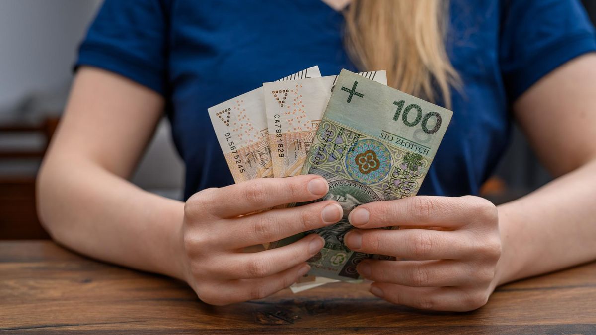 ZUS może wypłacić blisko 1900 zł miesięcznie. Komu przysługują pieniądze?