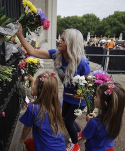 Pogrzeb Elżbiety II. Polacy szukają biletów, ceny idą w górę