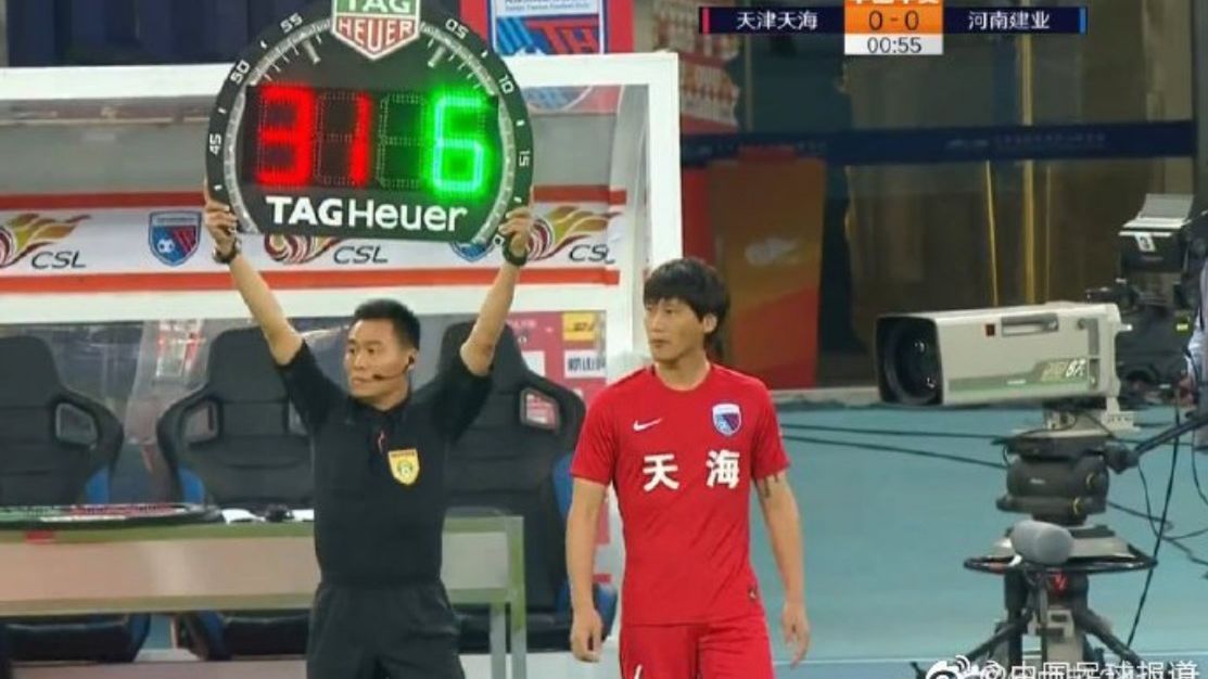 Zmiana w 55 sekundzie w meczu ligi chińskiej