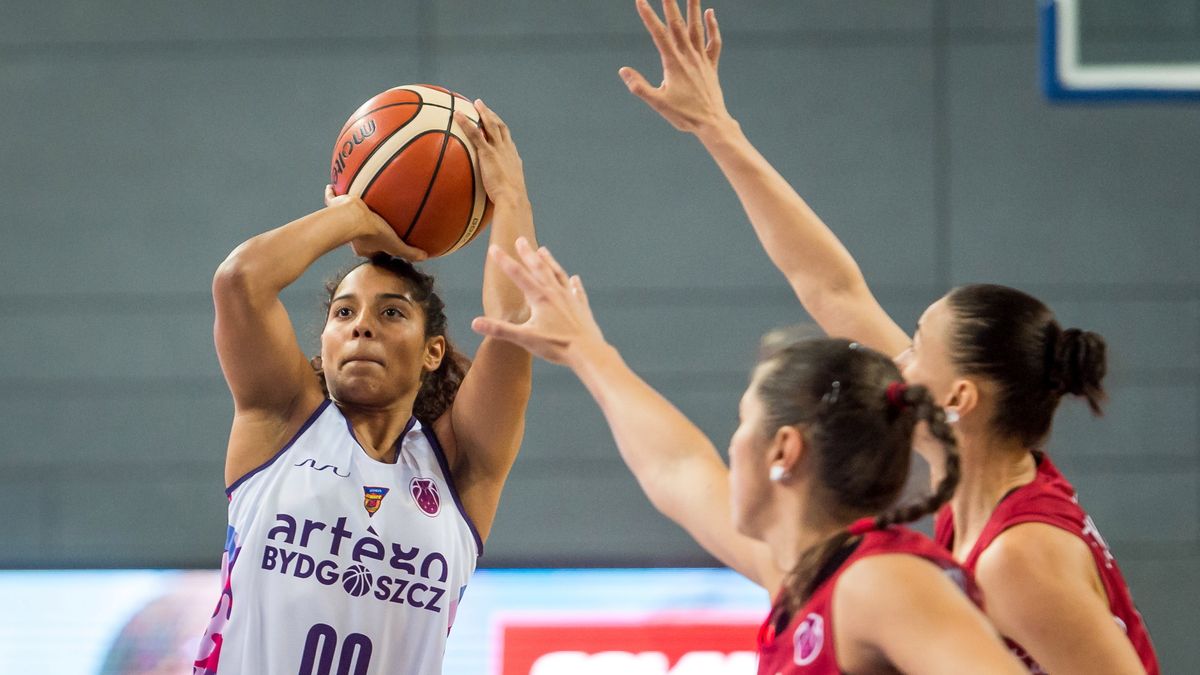 PAP / Tytus Żmijewski / Jennifer O’Neill spłaca kredyt zaufania w Artego