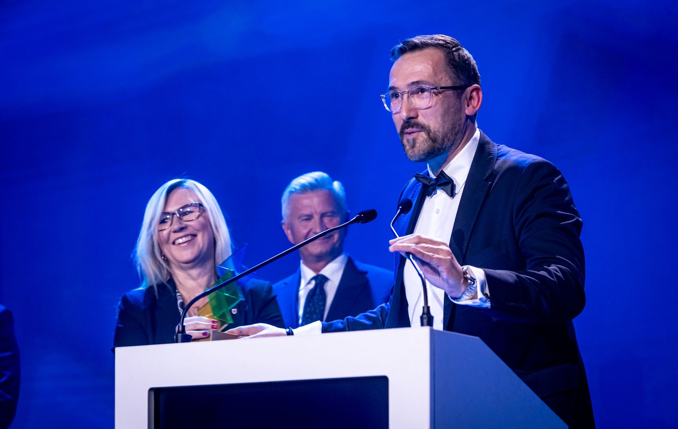  Laureat nagrody specjalnej "Złotej Bandery Sukcesu", Karol Lament, dyrektor Zakładu Aktywności Zawodowej w Goleniowie