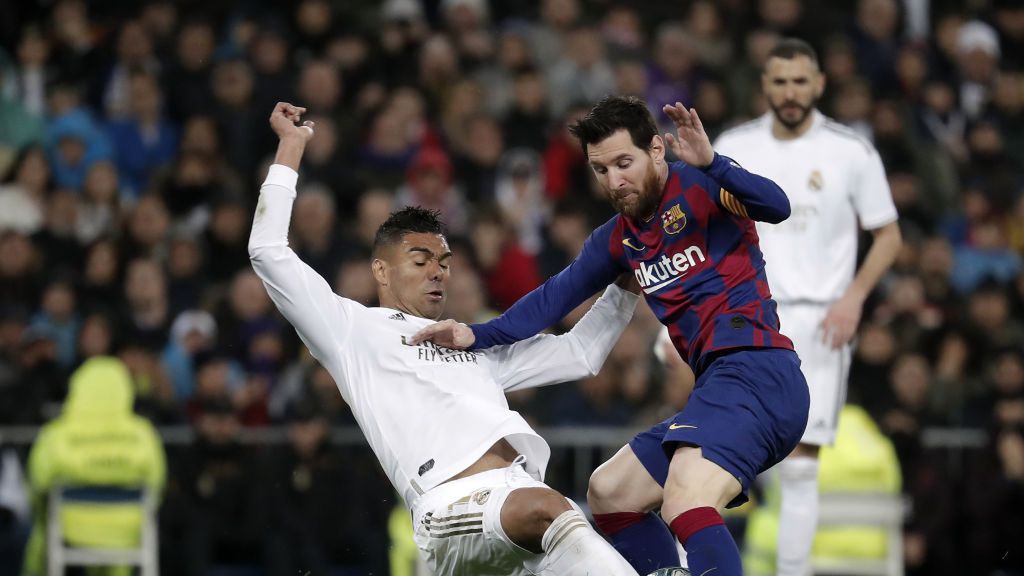 Getty Images / Burak Akbulut/Anadolu Agency / Na zdjęciu: Casemiro (z lewej) i Lionel Messi