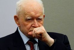 Strajk kobiet. Prof. Adam Strzembosz: politycy nie mogą zmuszać ludzi do świętości