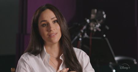 Królowa Elżbieta II zapewniła jednak wsparcie "mentorów" dla Meghan Markle
