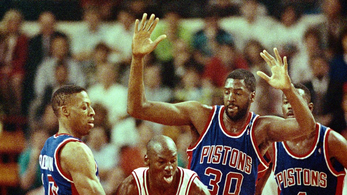 Zdjęcie okładkowe artykułu: Getty Images / Bettmann / Contributor / Na zdjęciu: Michael Jordan w starciu z Detroit Pistons