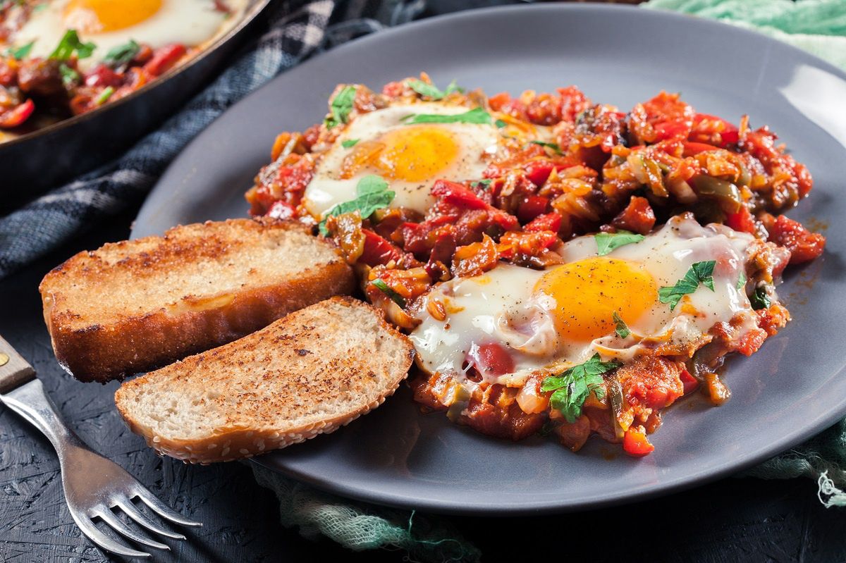 A simple recipe for shakshuka.