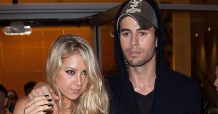 Anna Kurnikowa URODZIŁA! Enrique Iglesias został ojcem po raz CZWARTY i pokazał ZDJĘCIE dziecka (FOTO)