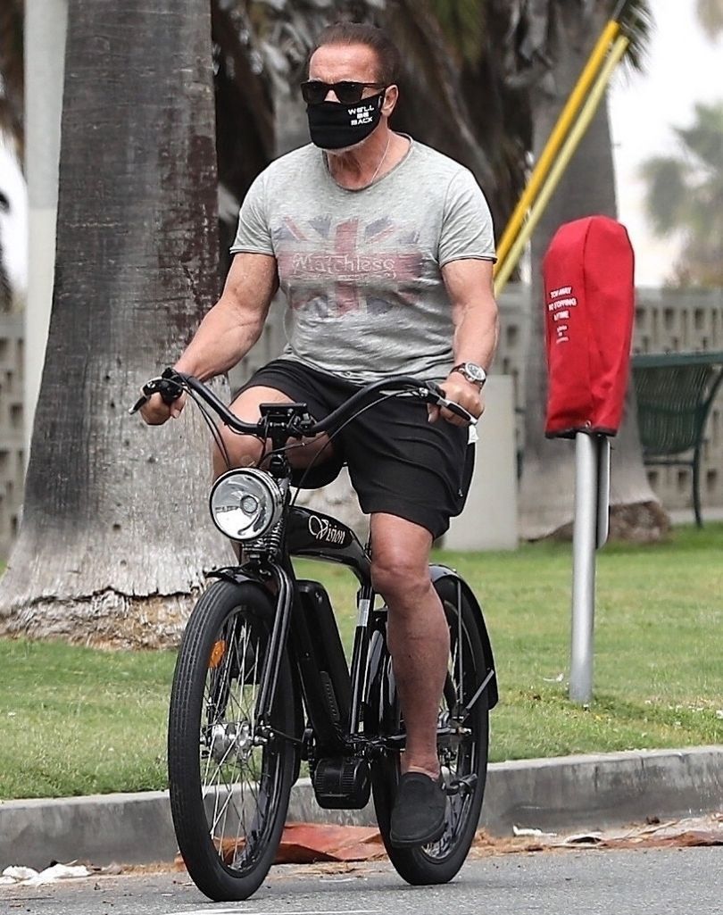 Katherine Schwarzenegger i Chris Pratt na rowerowej wycieczce z Arnoldem Schwarzeneggerem