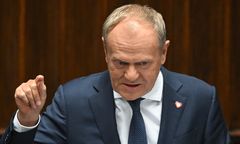 Tusk ostro po wecie Nawrockiego. "Jest w to chyba bardziej uwikłany"