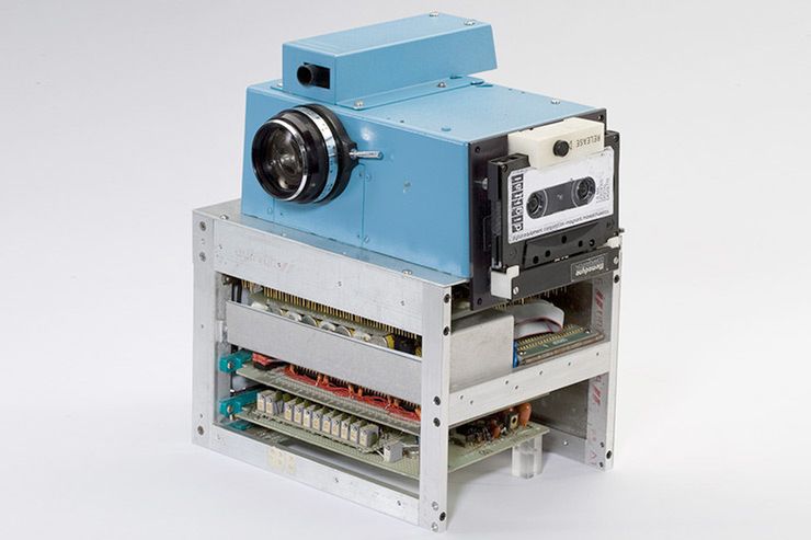 Pierwszy cyfrowy aparat fotograficzny, źródło: Kodak
