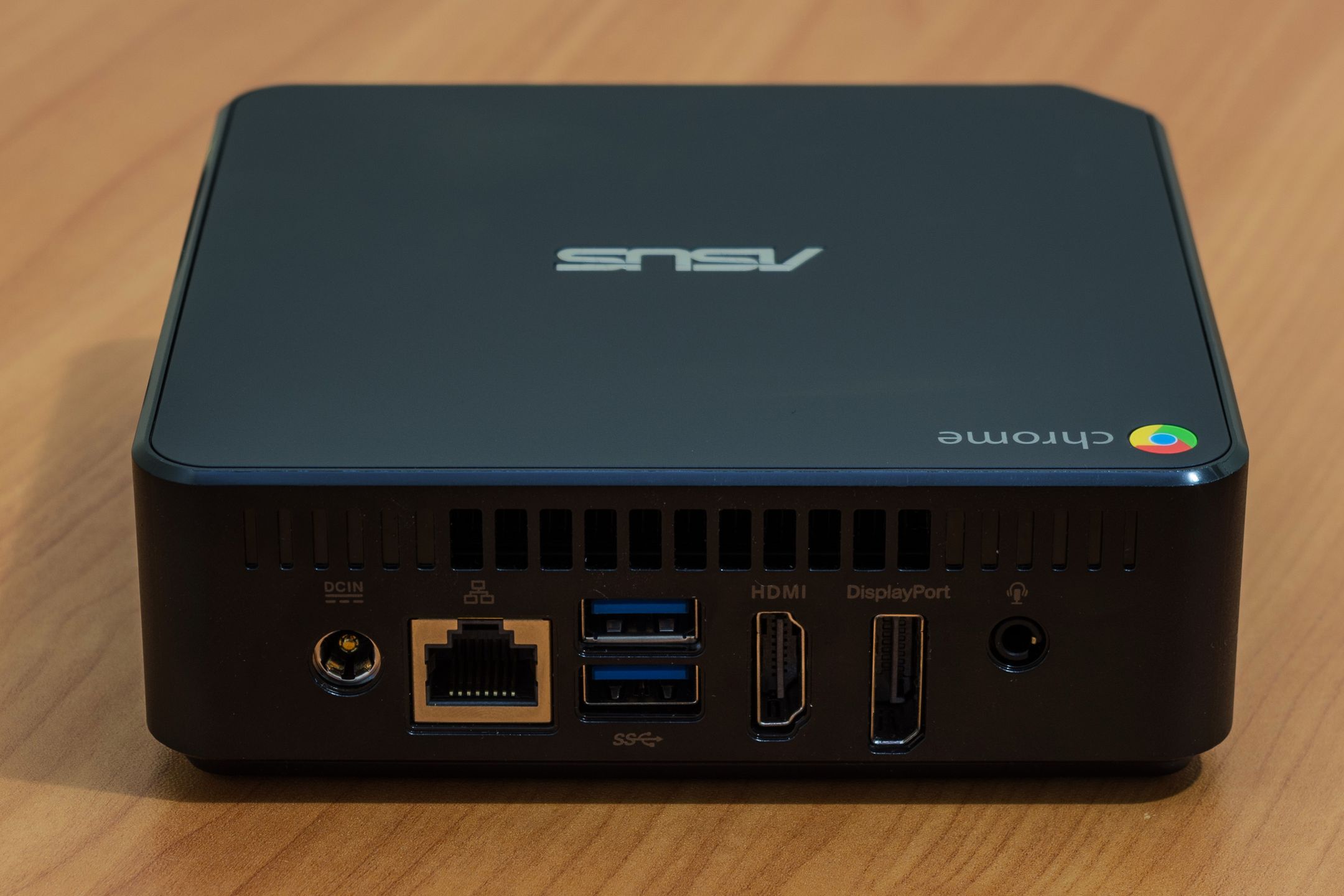 Pudełko z Chrome OS-em. Recenzja miniPC ASUS Chromebox 3